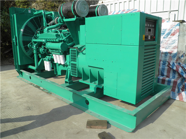 志丹出租发电机 发电机组厂家：柴油发电机组的控制屏的作用是什么？