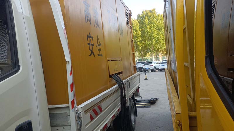 志丹如何判断柴油发电机组和UPS电源的切换时间是否符合要求？